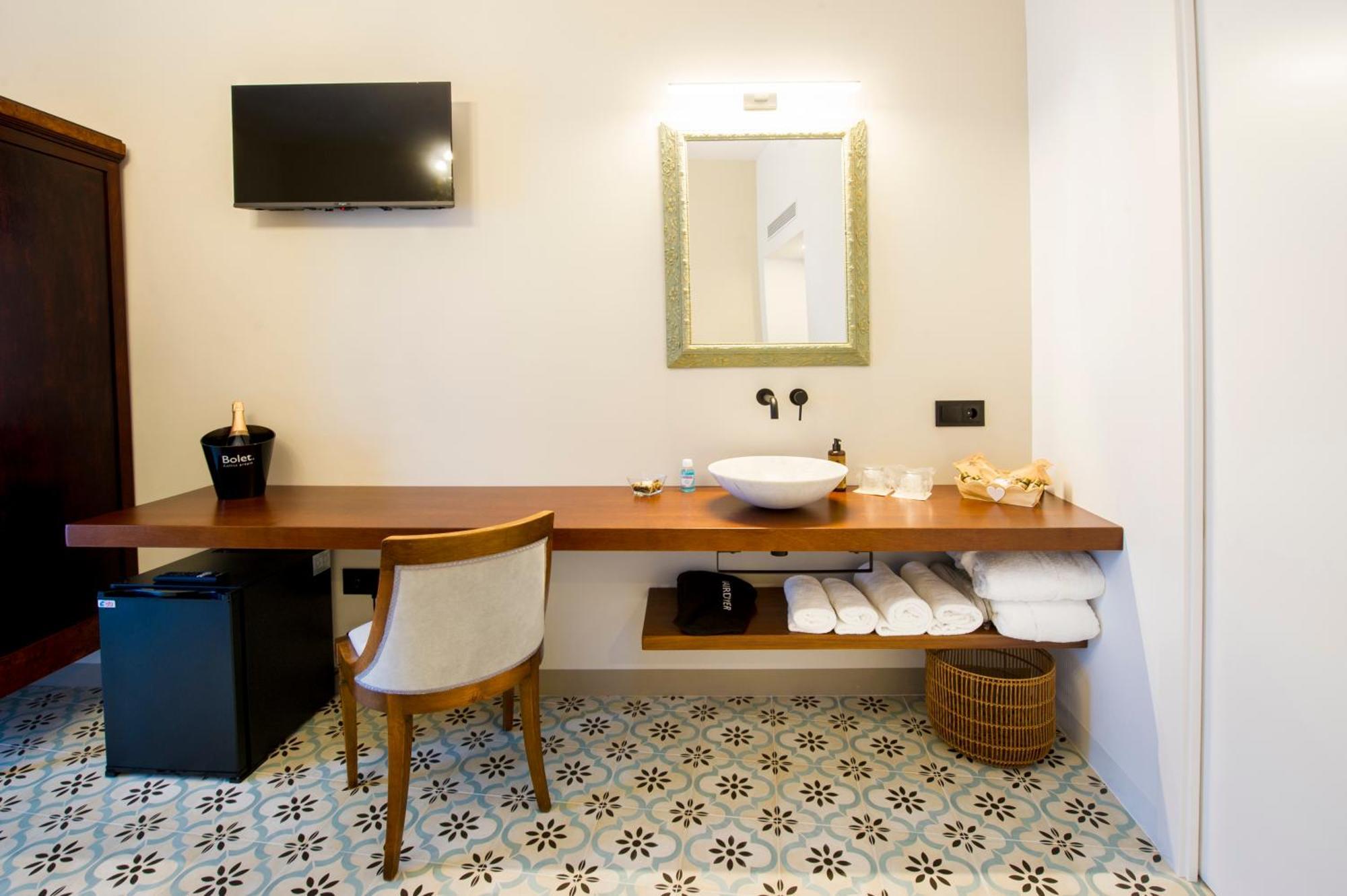 Bolet Casa Modernista Bed & Breakfast Castellvi de la Marca Exterior photo