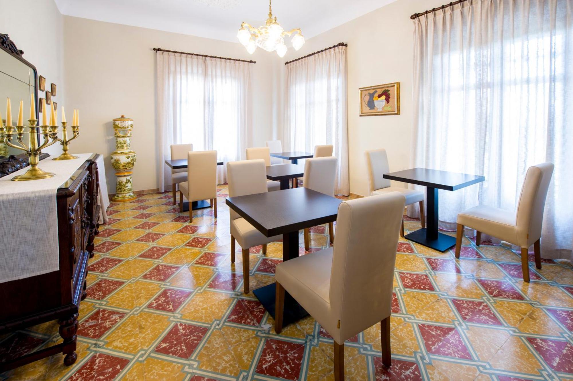 Bolet Casa Modernista Bed & Breakfast Castellvi de la Marca Exterior photo