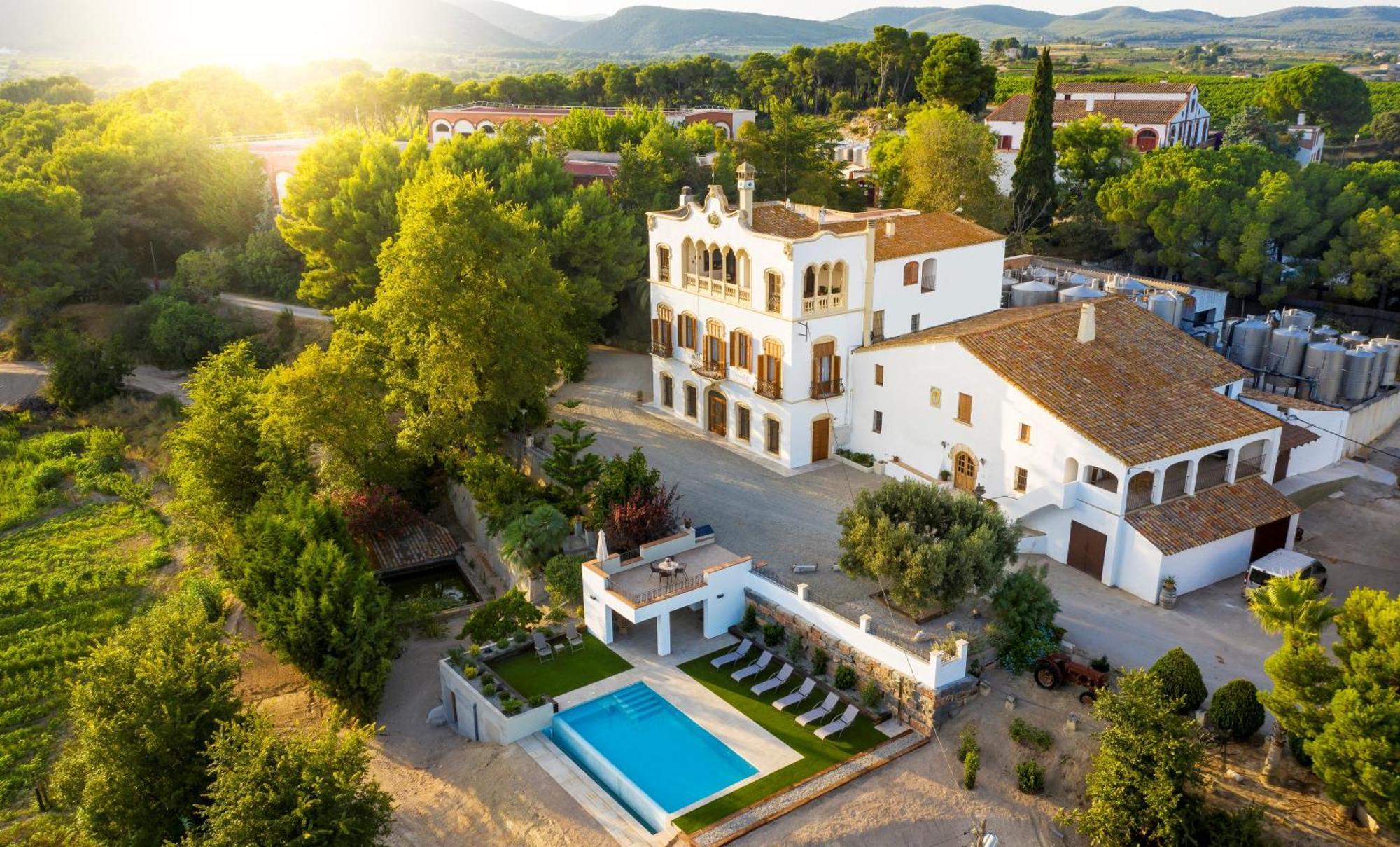 Bolet Casa Modernista Bed & Breakfast Castellvi de la Marca Exterior photo